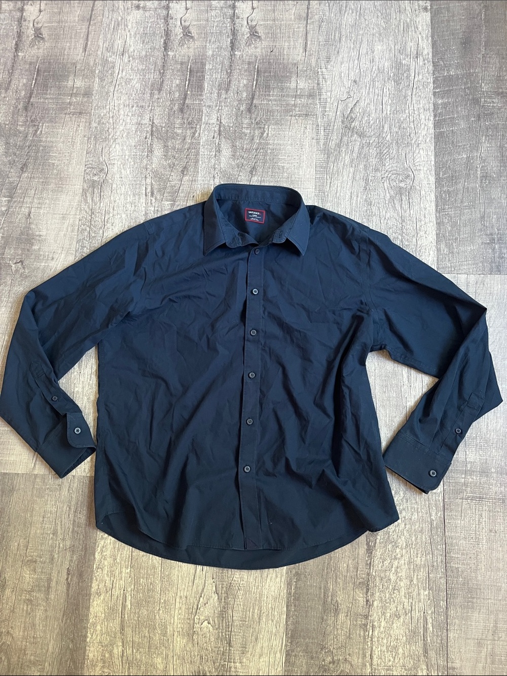 UNTUCKit Long Sleeve Wrinkle Free Button up shirt